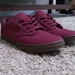 Maroon Vans Sneakers Size 9 GREAT CONDITION!!